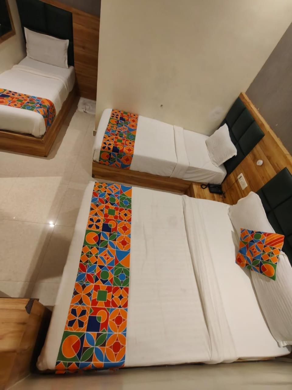 Hotel Sun City Near Saifee Hospital And Hn Reliance Hospital Bombay Eksteriør billede