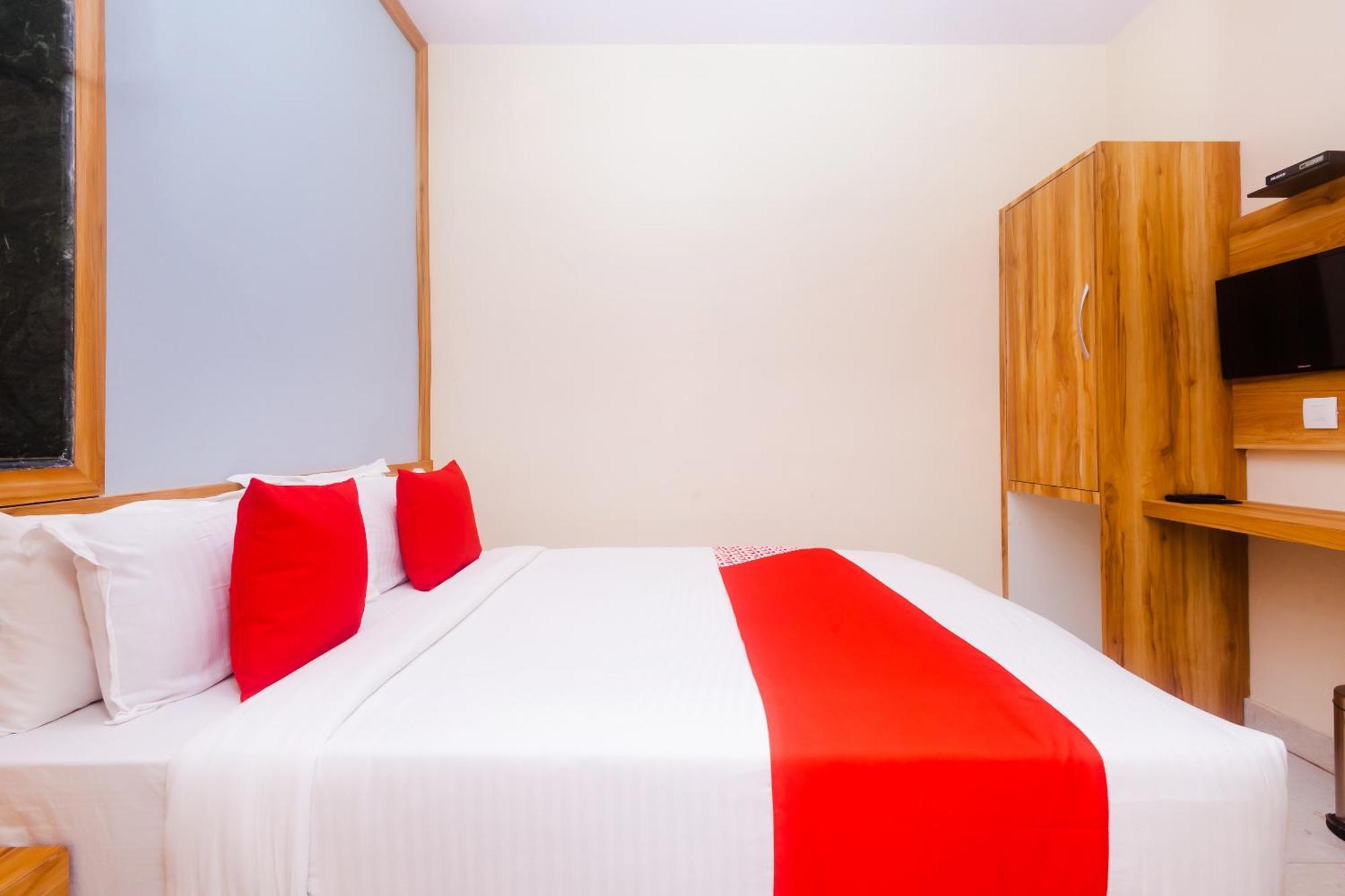 Hotel Sun City Near Saifee Hospital And Hn Reliance Hospital Bombay Eksteriør billede