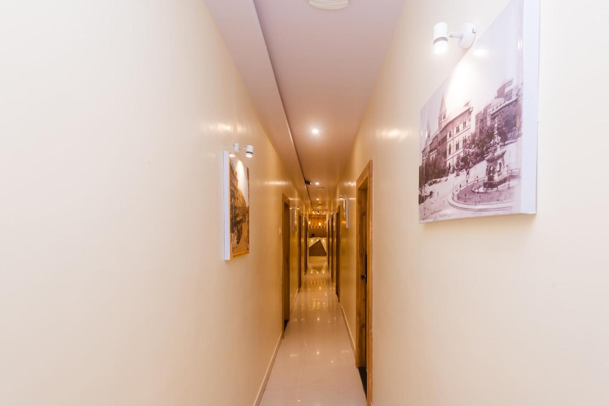 Hotel Sun City Near Saifee Hospital And Hn Reliance Hospital Bombay Eksteriør billede