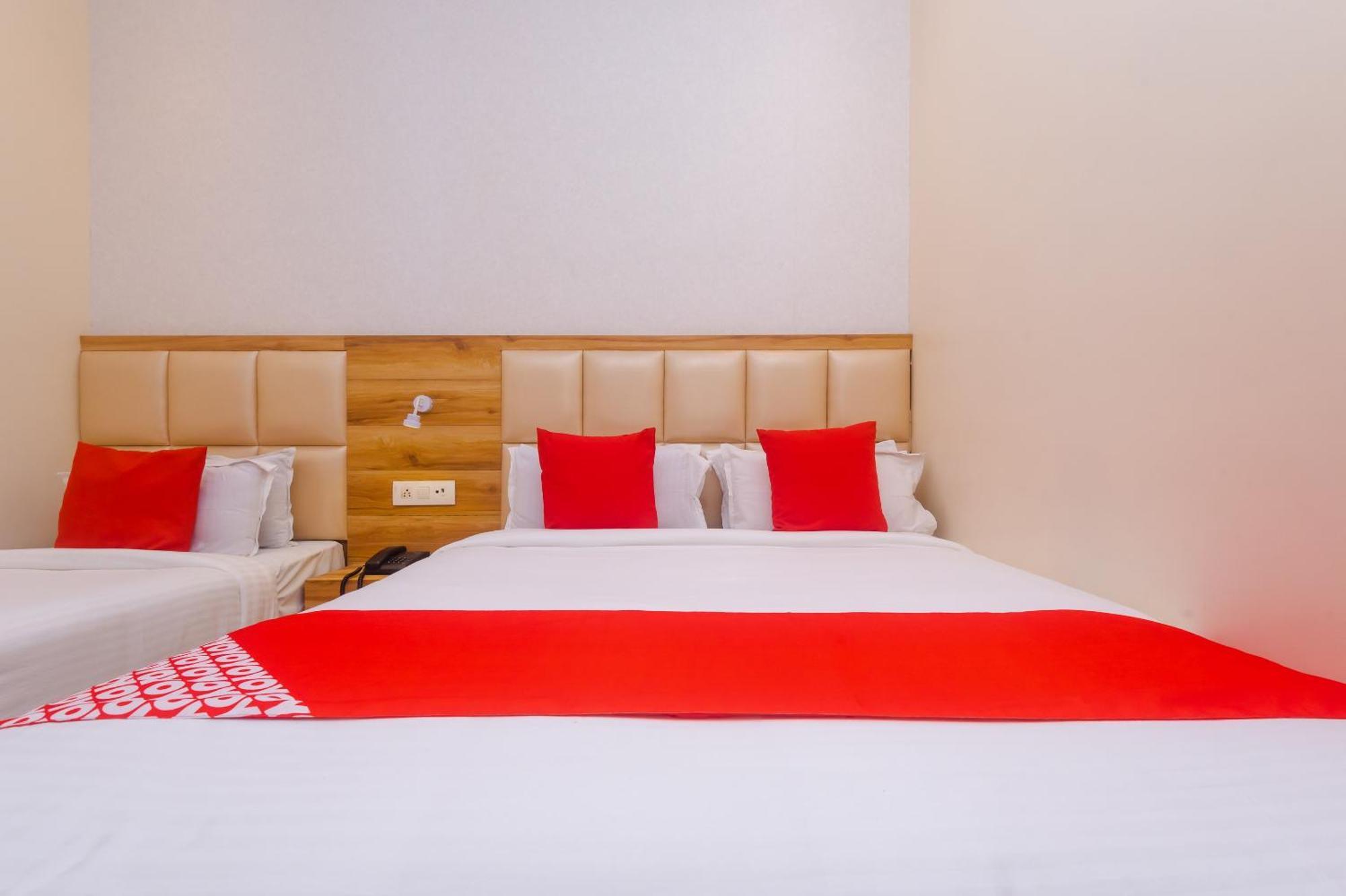 Hotel Sun City Near Saifee Hospital And Hn Reliance Hospital Bombay Eksteriør billede