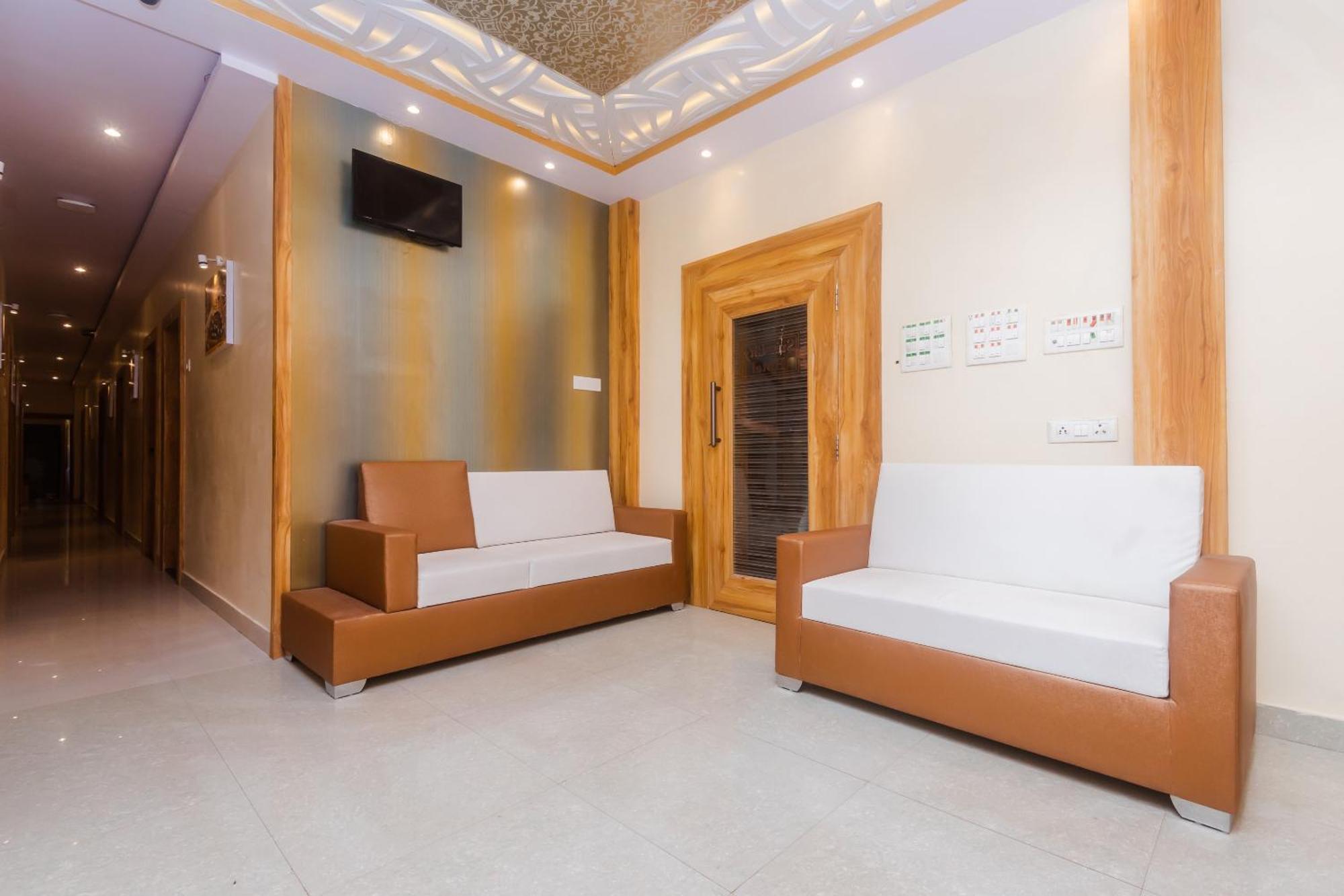 Hotel Sun City Near Saifee Hospital And Hn Reliance Hospital Bombay Eksteriør billede