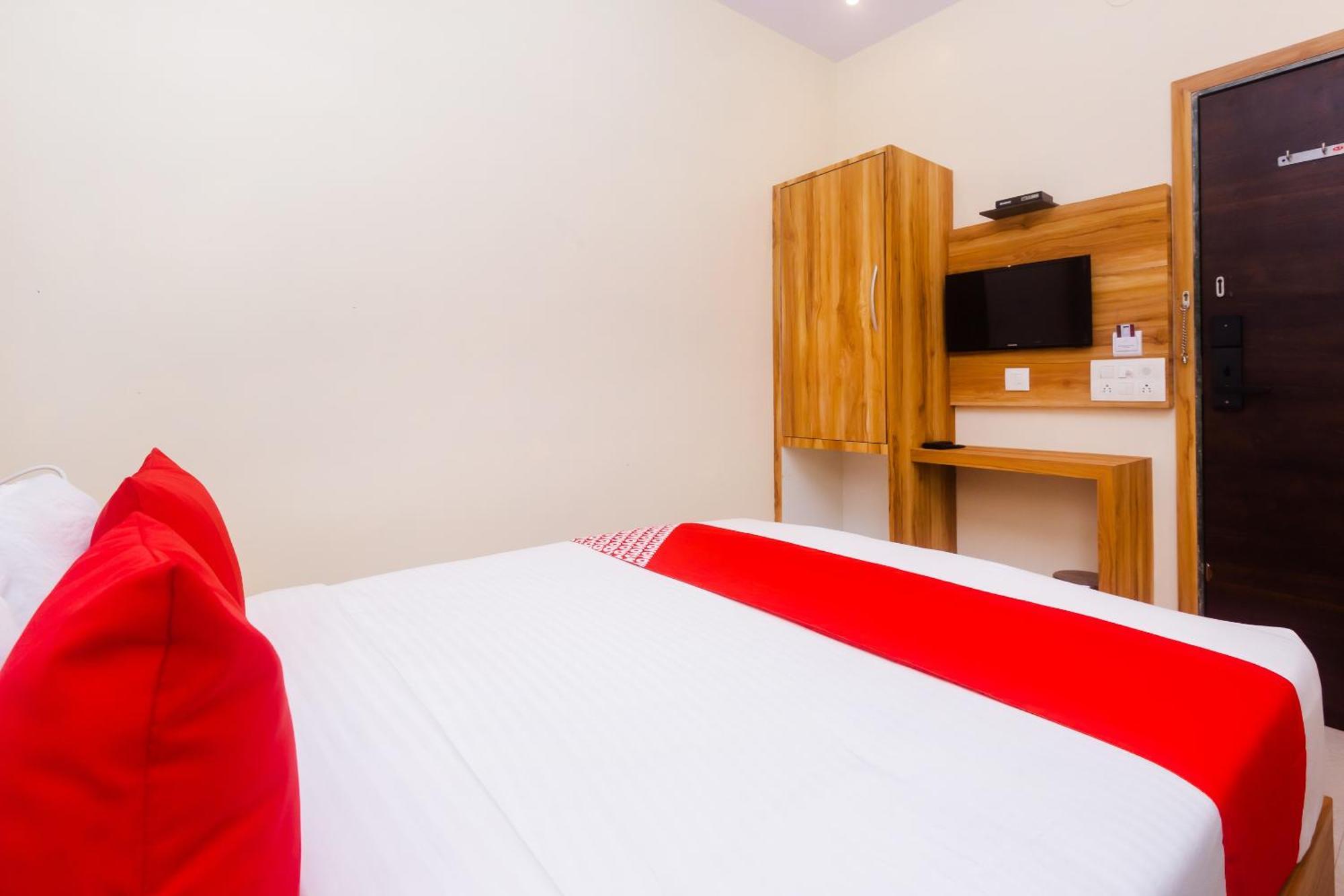 Hotel Sun City Near Saifee Hospital And Hn Reliance Hospital Bombay Eksteriør billede